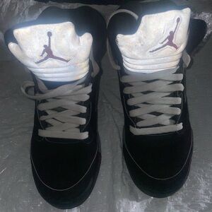 Jordan retro Metallic 5s size 4.5y youth